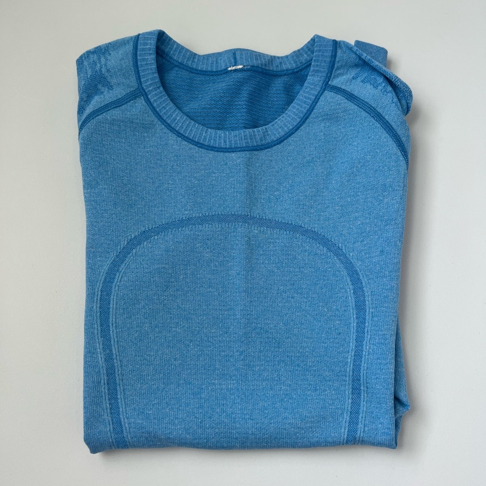 Light blue lululemon tee